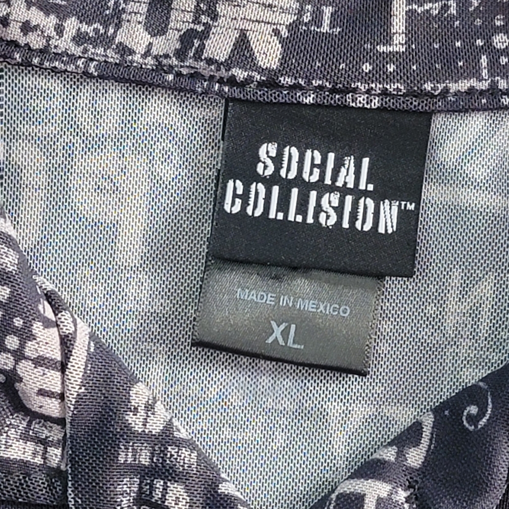 Social Collision Hot Topic Newsprint Mesh Short Sleeve Top Juniors XL Black Whit - Picture 7 of 11